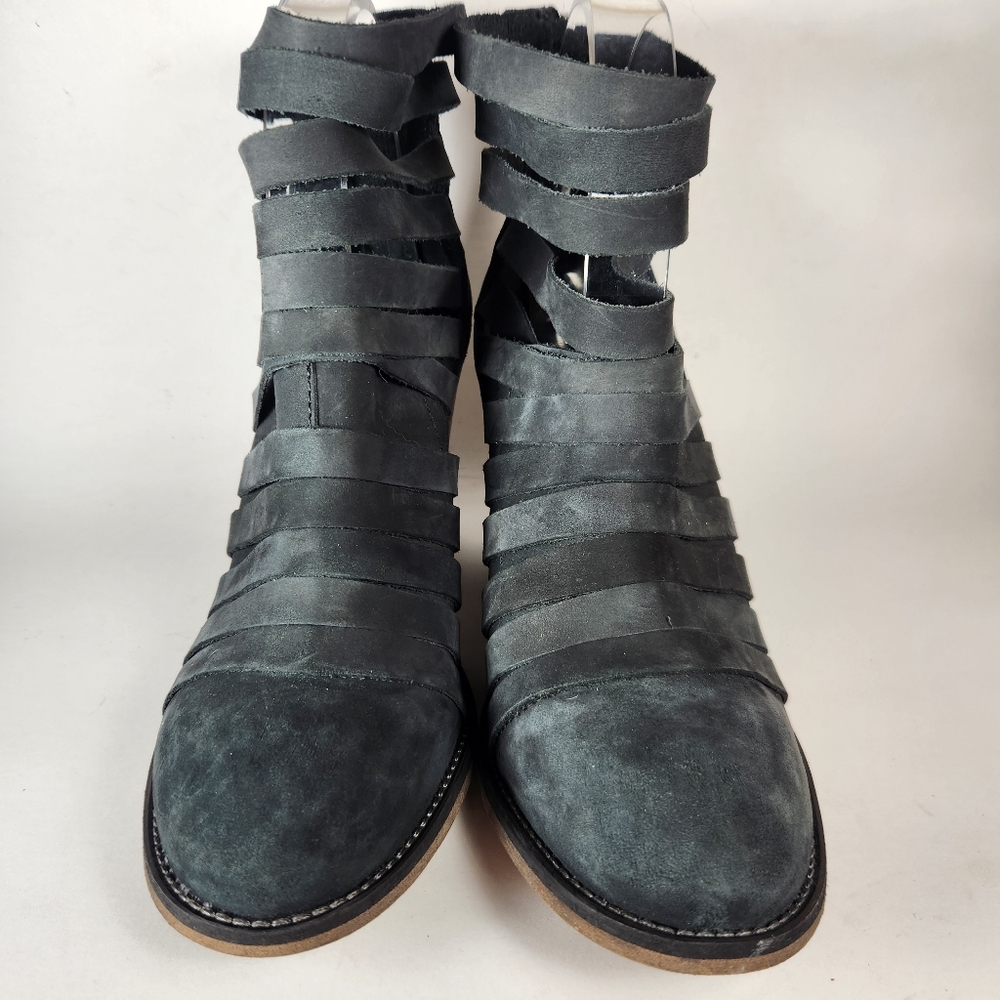 FREE PEOPLE Women's 7.5 EU 38 Hybrid Boot Black Leather Made Portugal Cage  Shoe - Picture 3 of 11
